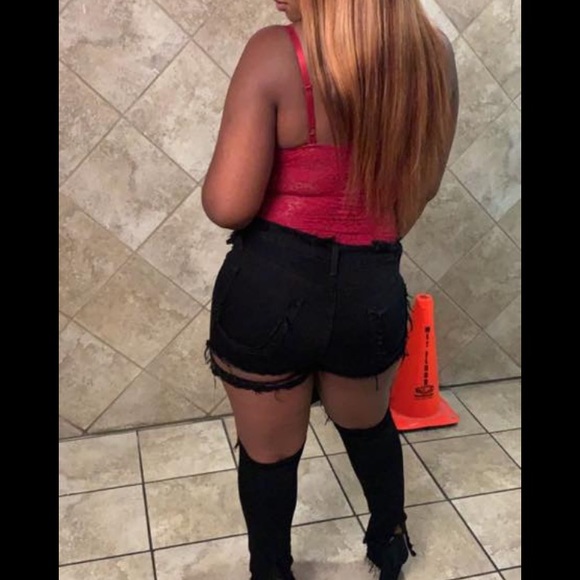 Distressed Jeans - Picture 8 of 8